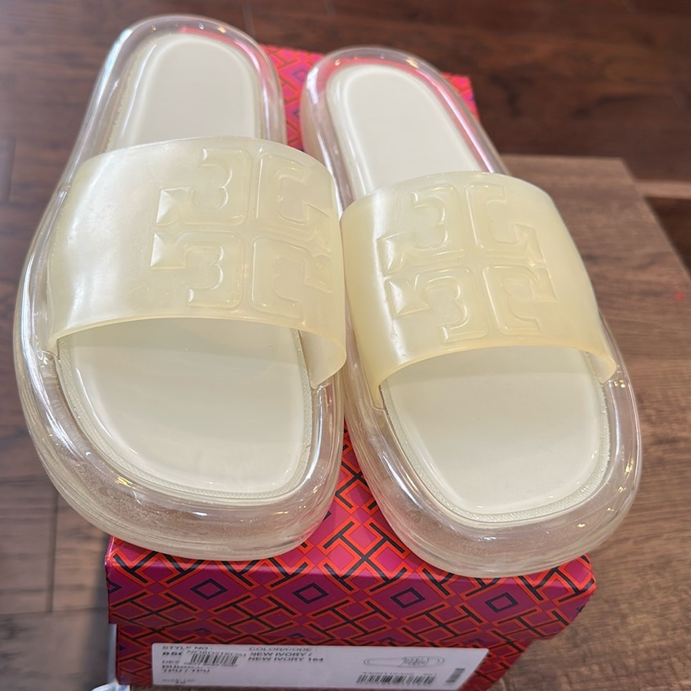 Tory Burch Clear Bubble Jelly Flat Sandals IVORY size 10